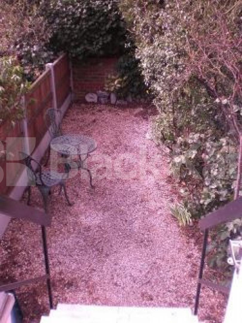 			1 Bedroom, 1 bath, 1 reception Flat			 Wallace Road, CANNONBURY N1